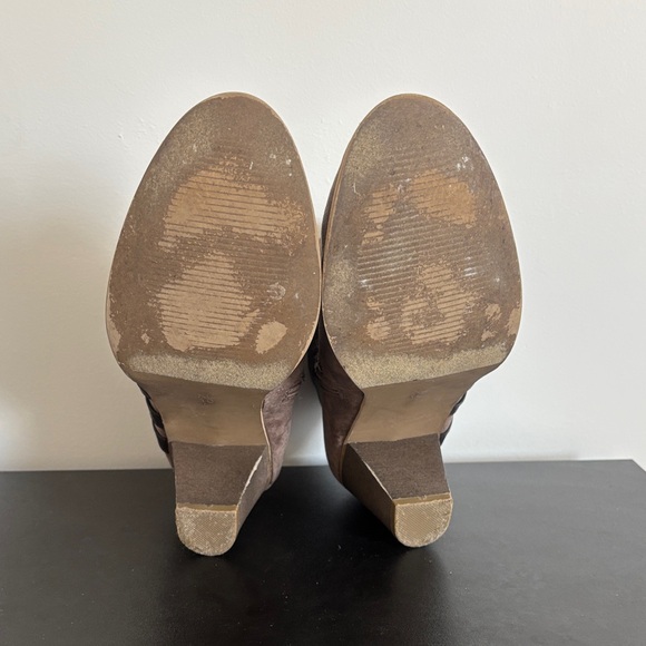 Brown Ankle Boots with Straps - Picture 5 of 6